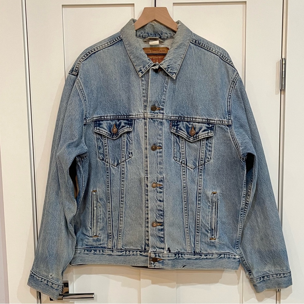 Levi’s 90’s Y2K Vintage Distressed Trucker Blue Jean Denim Jacket Coat Shacket L